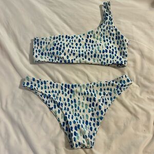 One shoulder bikini set